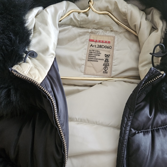 Authentic Prada Puffer Down Fox Fur Jacket with Metal Logo - Picture 12 of 14